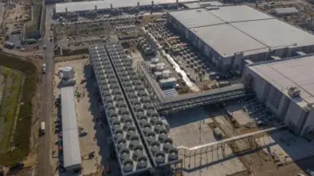 Microsoft Unveils Innovative AI Datacenter with Sustainable Practices