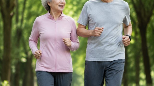 New Insights Reveal Aging Adults Experience Enhanced Health Over Time