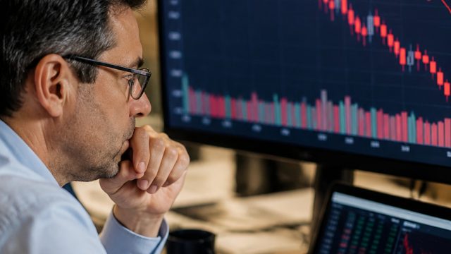 Tech Stocks Struggle: What Investors Should Know Now
