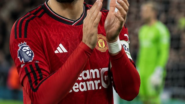 Bruno Fernandes Committed to Manchester United Amidst Goalkeeper Speculations